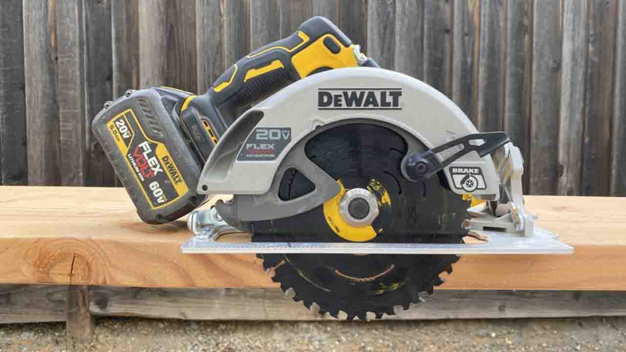 DeWALT DCS573B
