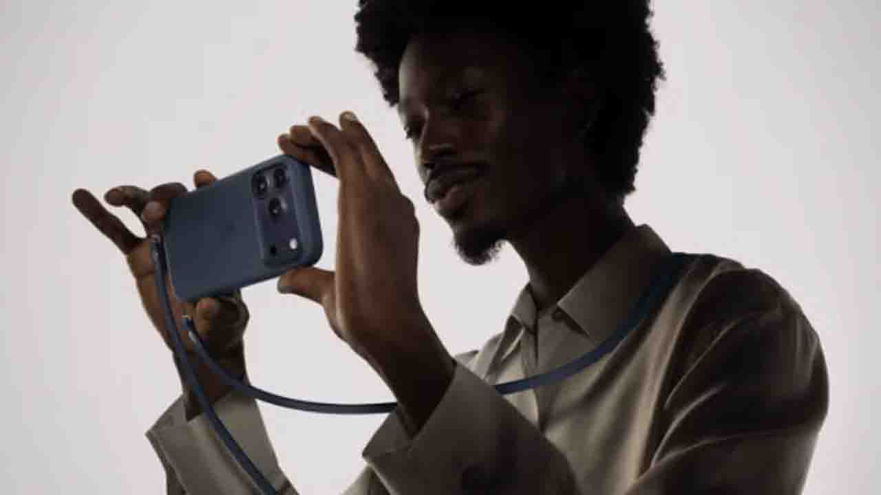 Apple Unveils