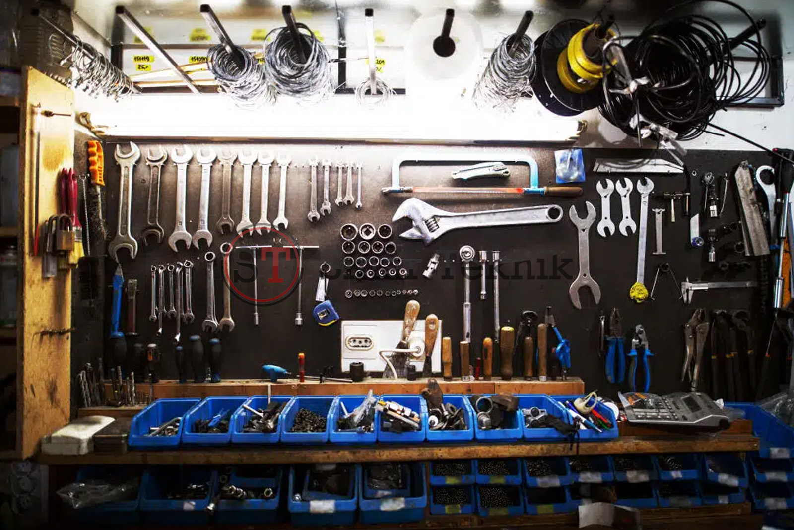 Daftar Tools Elektronik yang Wajib Dimiliki Teknisi Otomotif